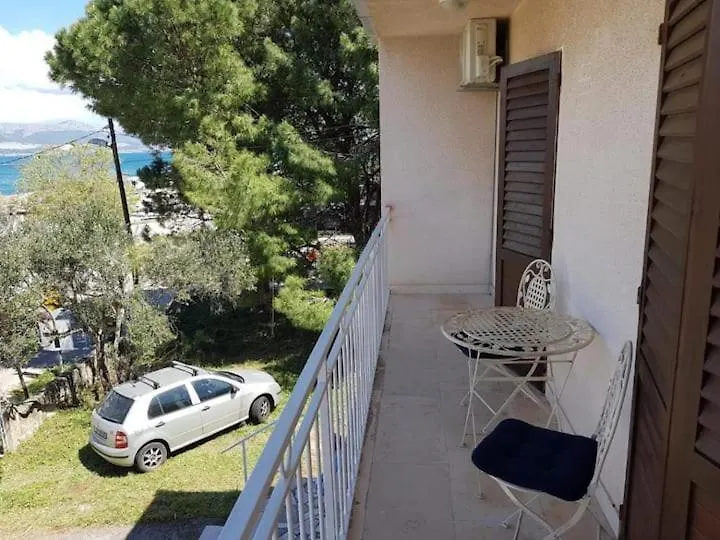 Apartments Ljilja Slatine Croácia