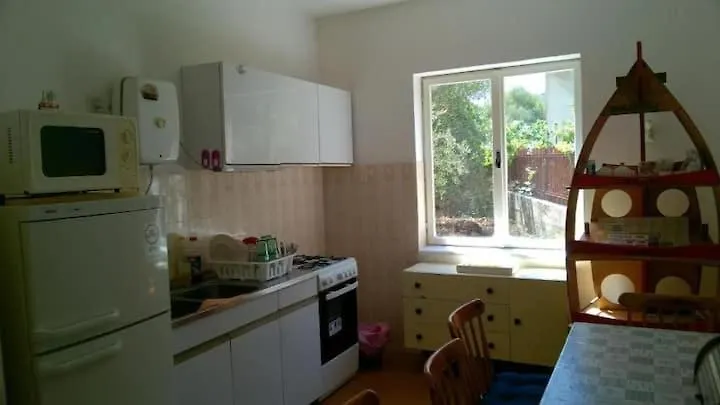 Apartments Ljilja Slatine Croatia